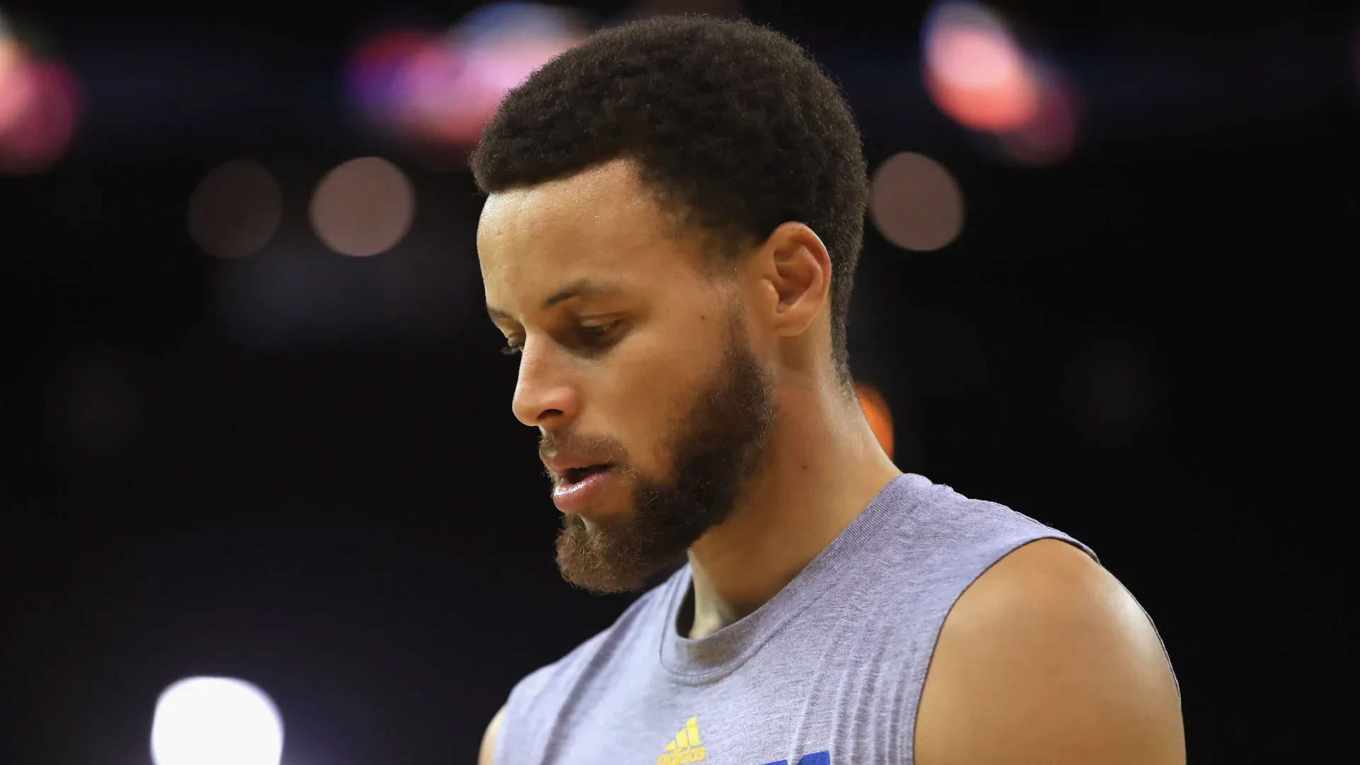 Stephen Curry with a full beard