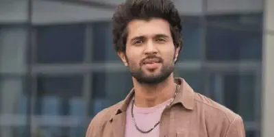 img/2024_vijays-awesome-beard-styles-through-the-years.webp