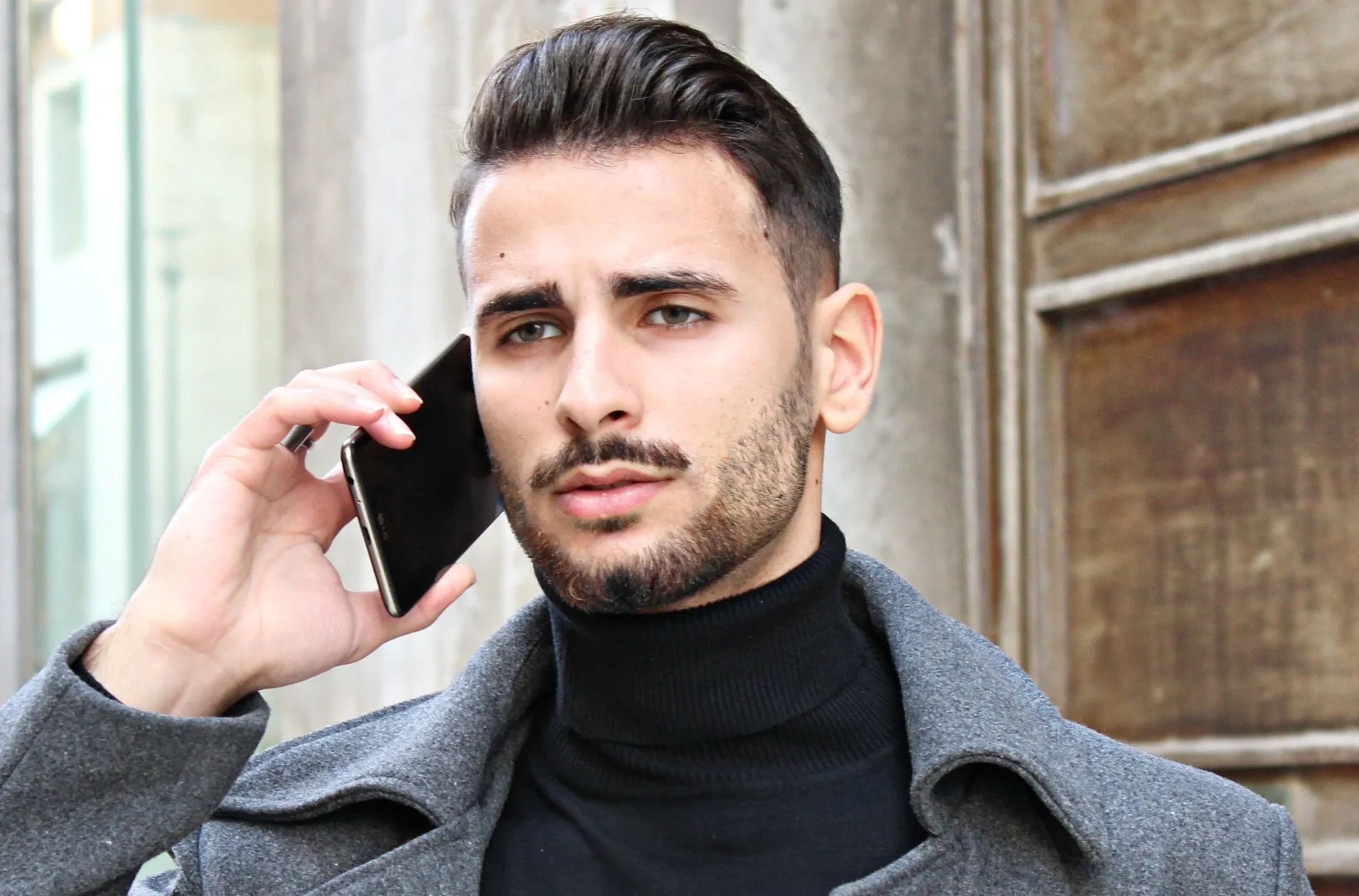img/2065_awesome-beard-styles-for-men-in-2024.webp