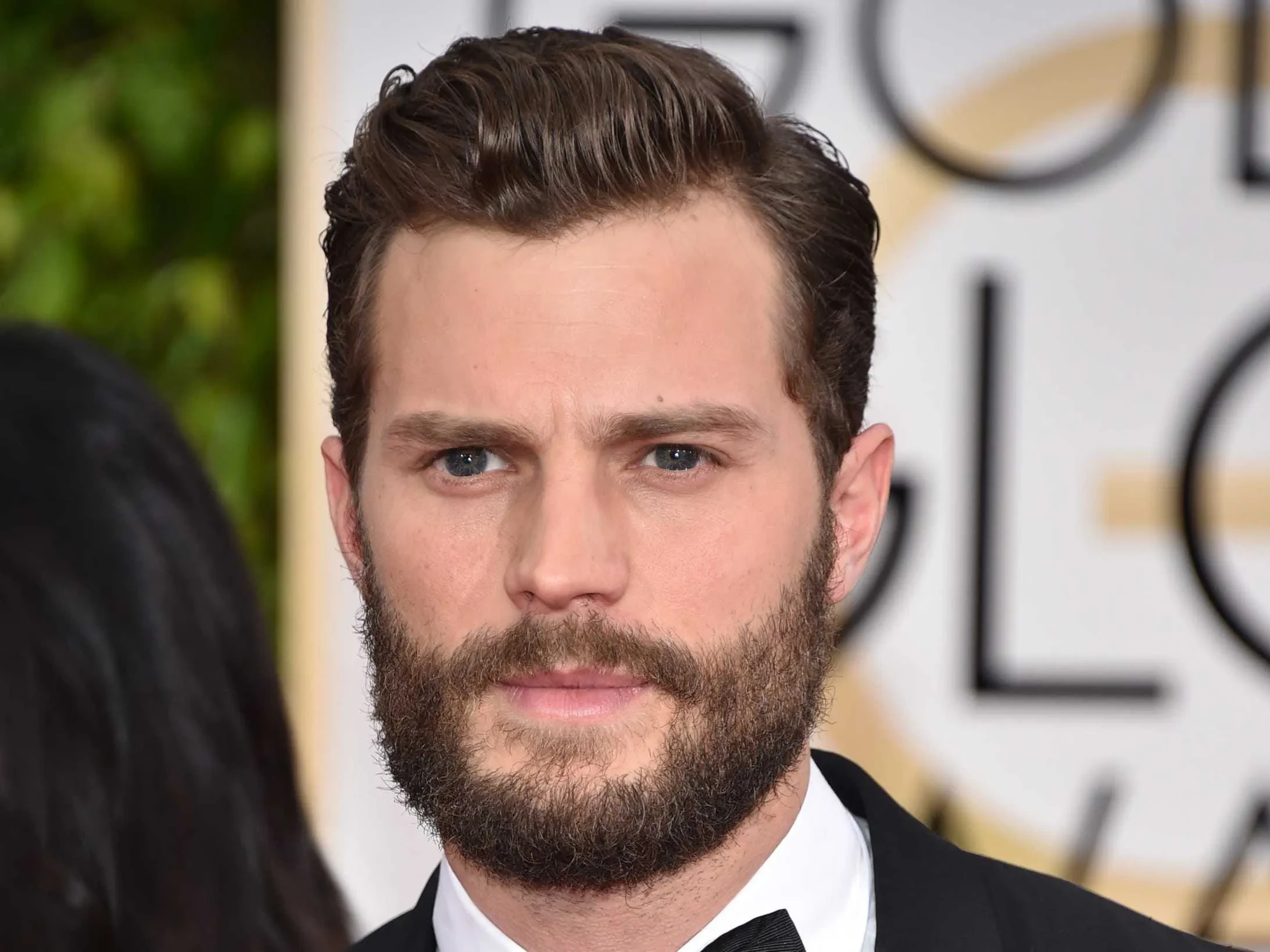 img/2078_finding-the-perfect-beard-style-for-your-heart-shaped-face.webp