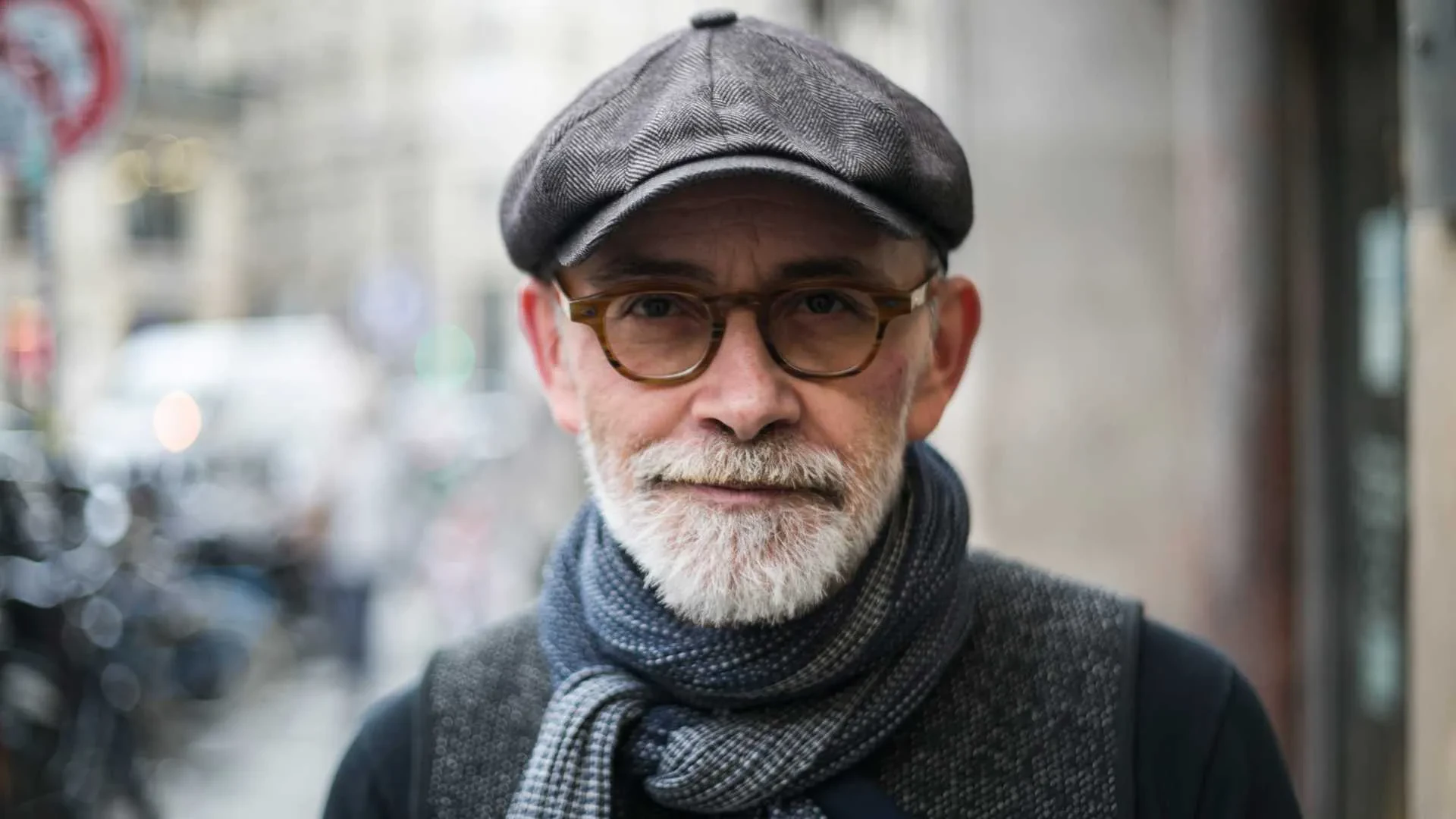 img/2113_all-about-the-man-french-beard-a-stylish-guide.webp
