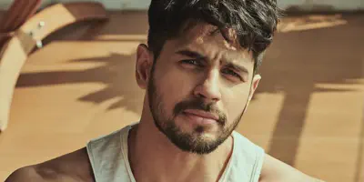 img/1986_sidharth-malhotras-beard-game-a-stylish-look-through-the-years.webp