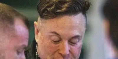 img/2085_elon-musks-beard-evolution-a-look-at-his-facial-hair-choices.webp